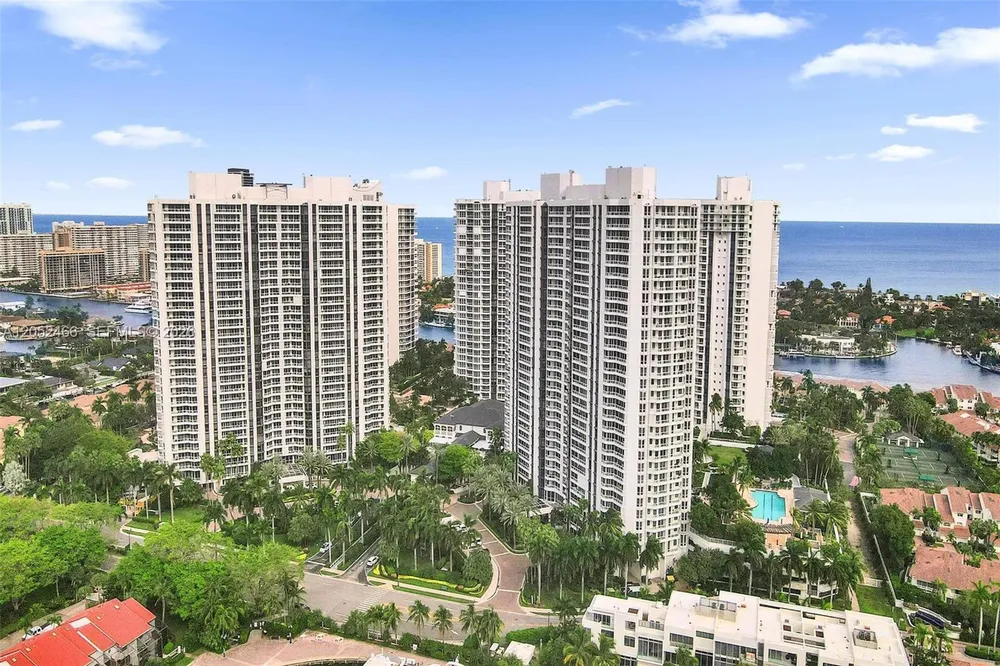 21150 Point Pl, Aventura, FL 33180