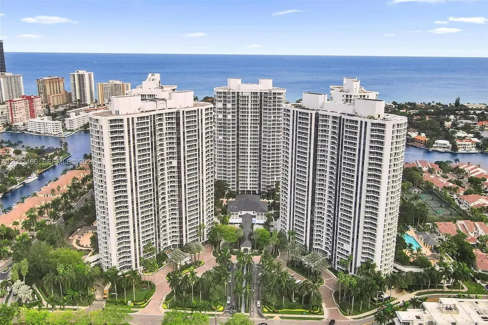 21150 Point Pl, Aventura, FL 33180