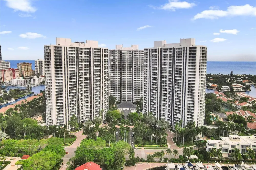 21150 Point Pl, Aventura, FL 33180