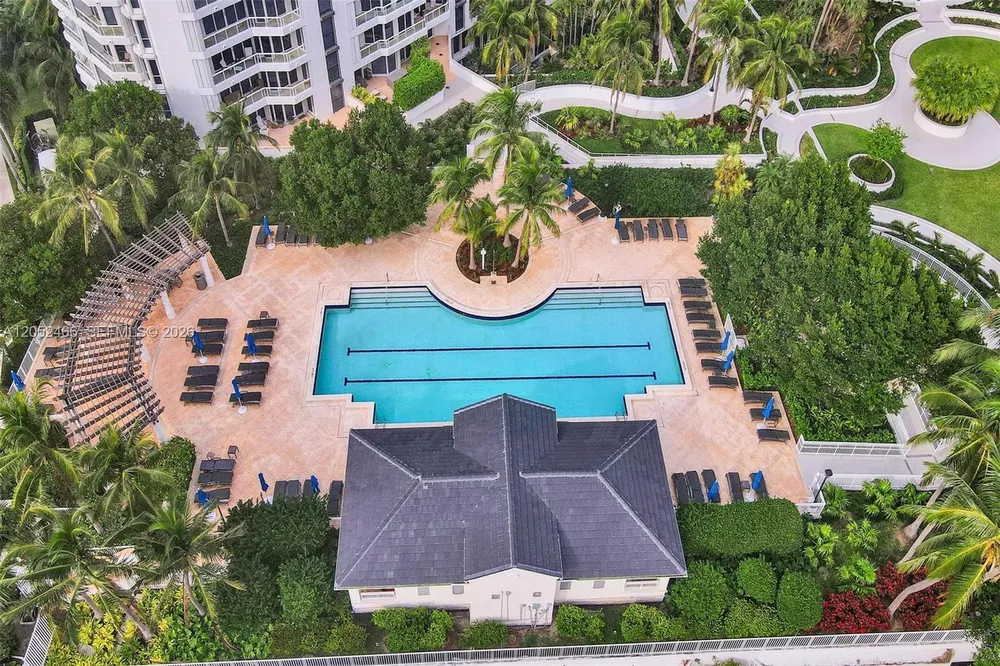 21150 Point Pl, Aventura, FL 33180