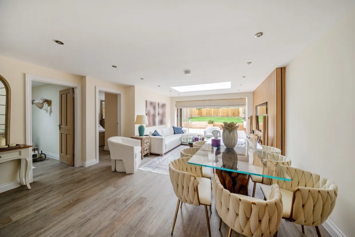 Chiswell Green Lane St Albans AL2 photo 11