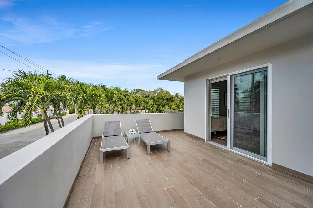 1200 NE 2nd St, Fort Lauderdale, FL 33301