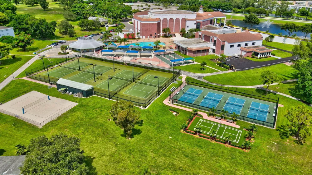 1025 Ventnor H, Deerfield Beach, FL 33442