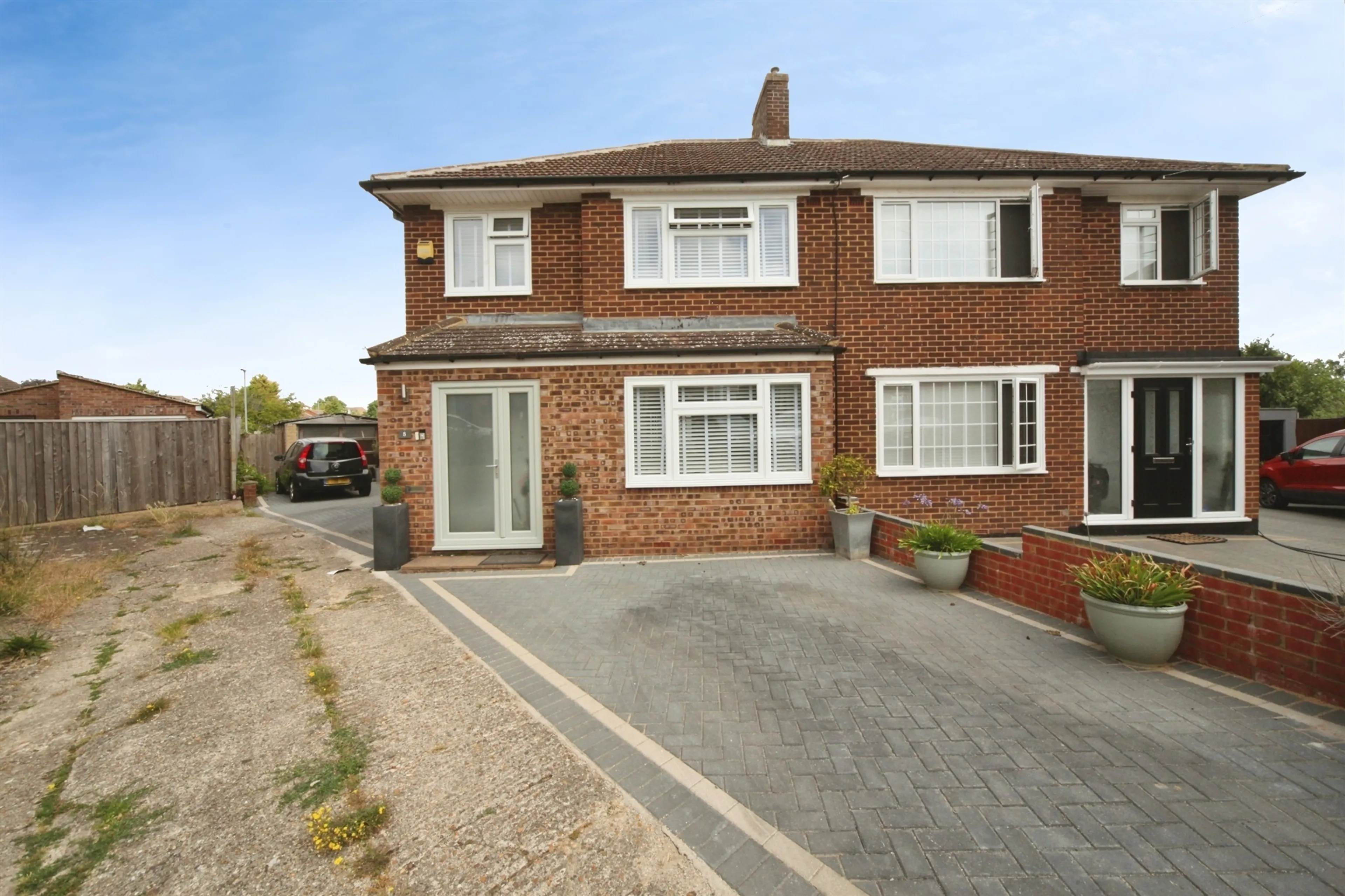 Property photo 0