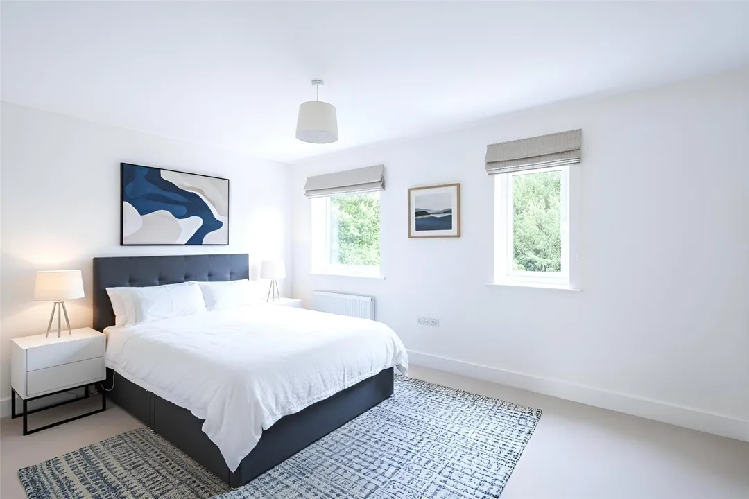 https://mr0.homeflow-assets.co.uk/files/photo/image/47907/6169/_x_/NEW250015_12.jpg