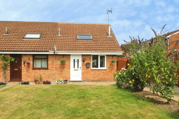 Dean Court, Perton, Wolverhampton, St...