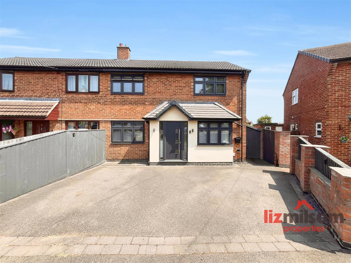 Salisbury Drive, Midway, Swadlincote Image 1