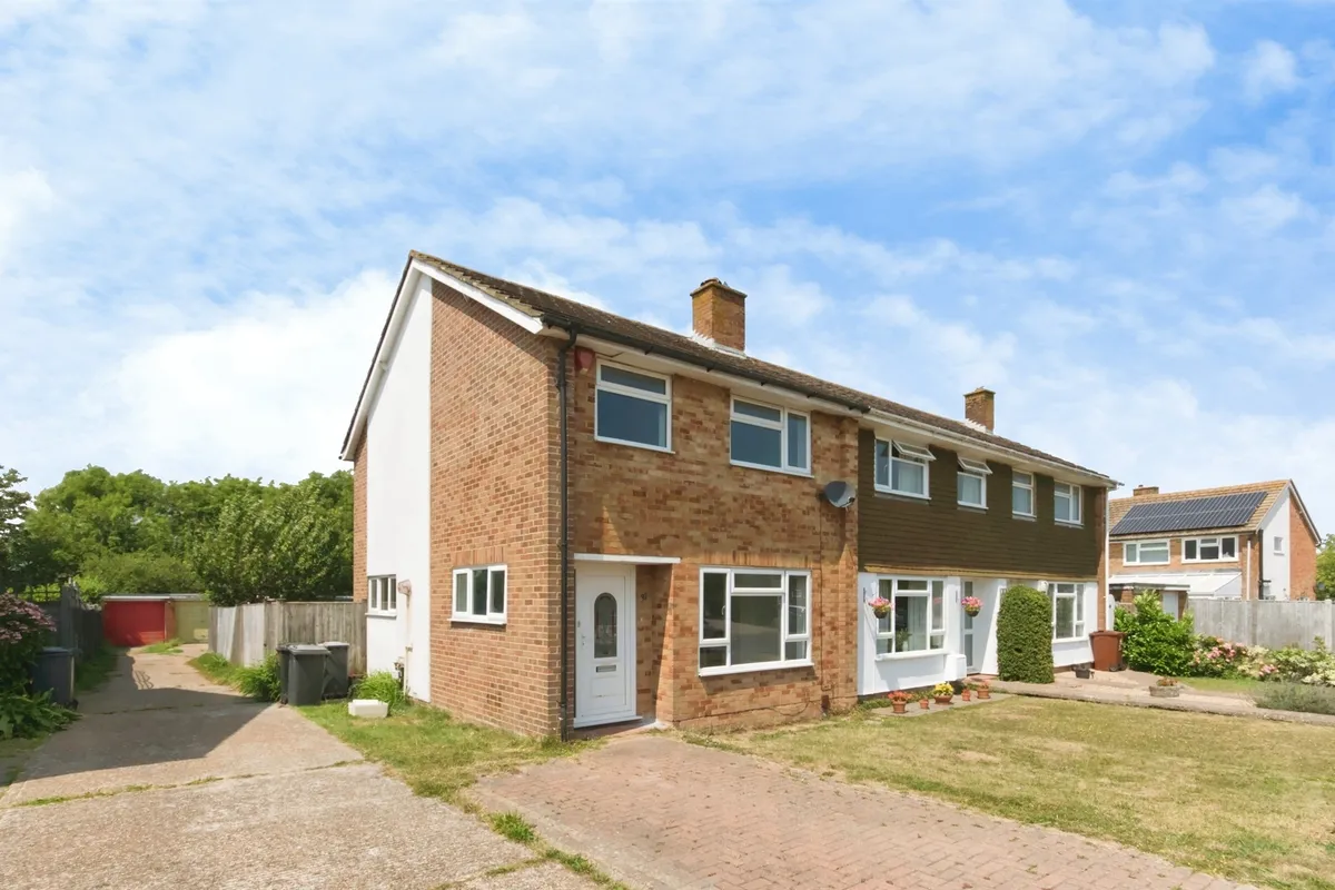 Seven Sisters Road, Eastbourne