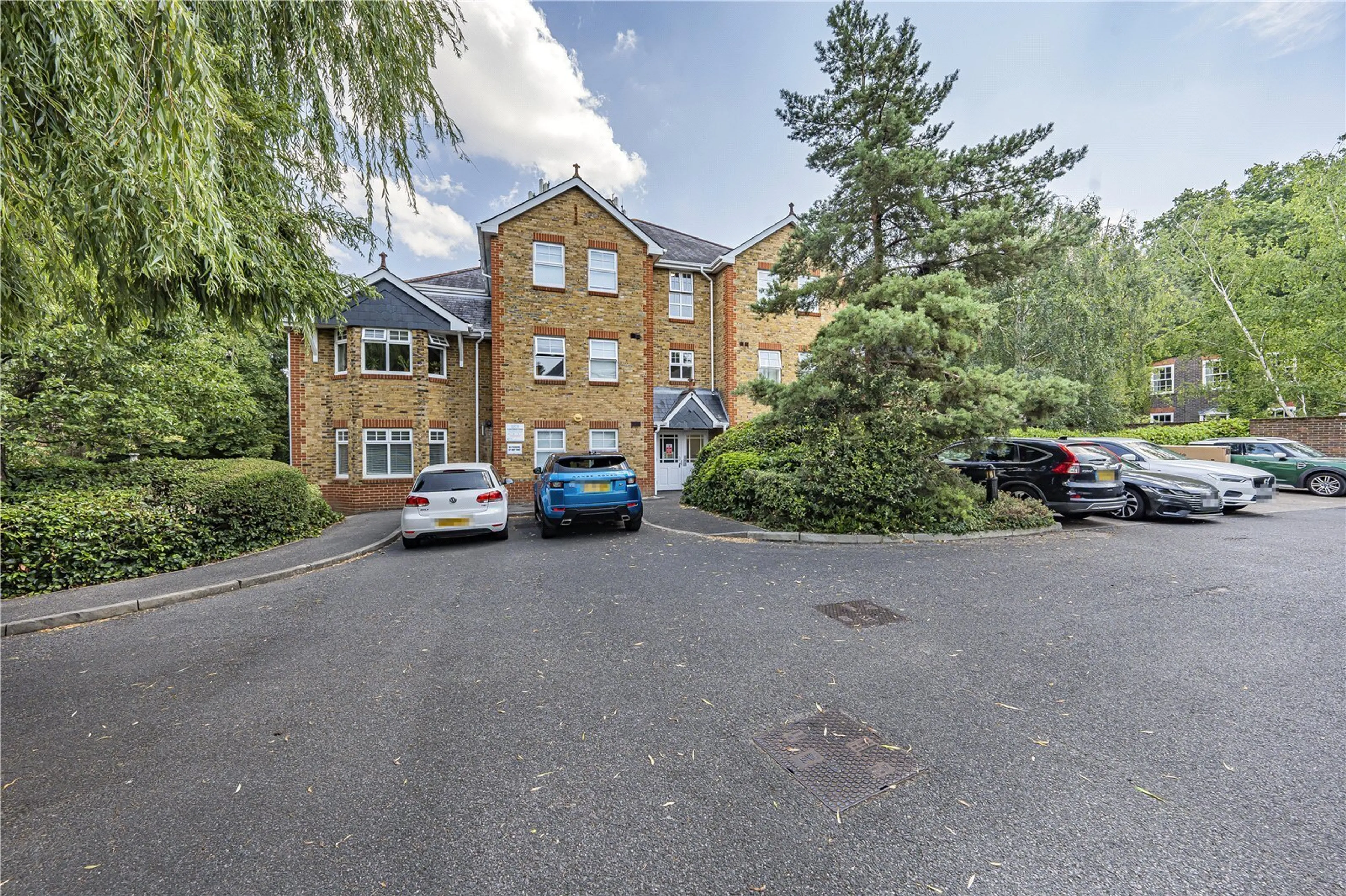 Property at Alexander Laroche Court, 100 Kings Road, Richmond, Surrey, TW10