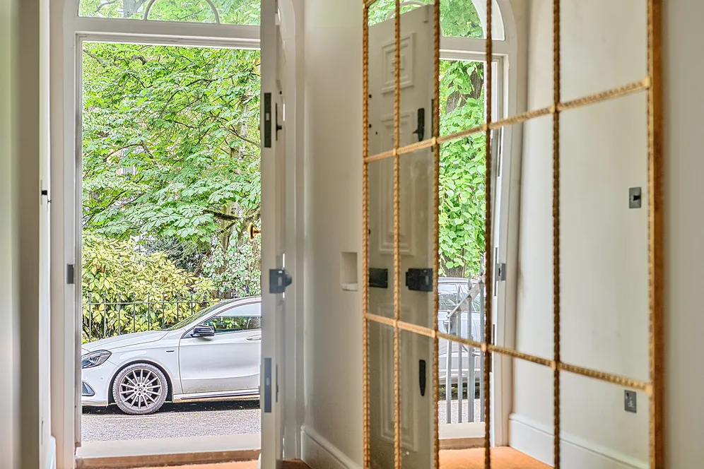 Brompton Square, London, SW3 photo 38