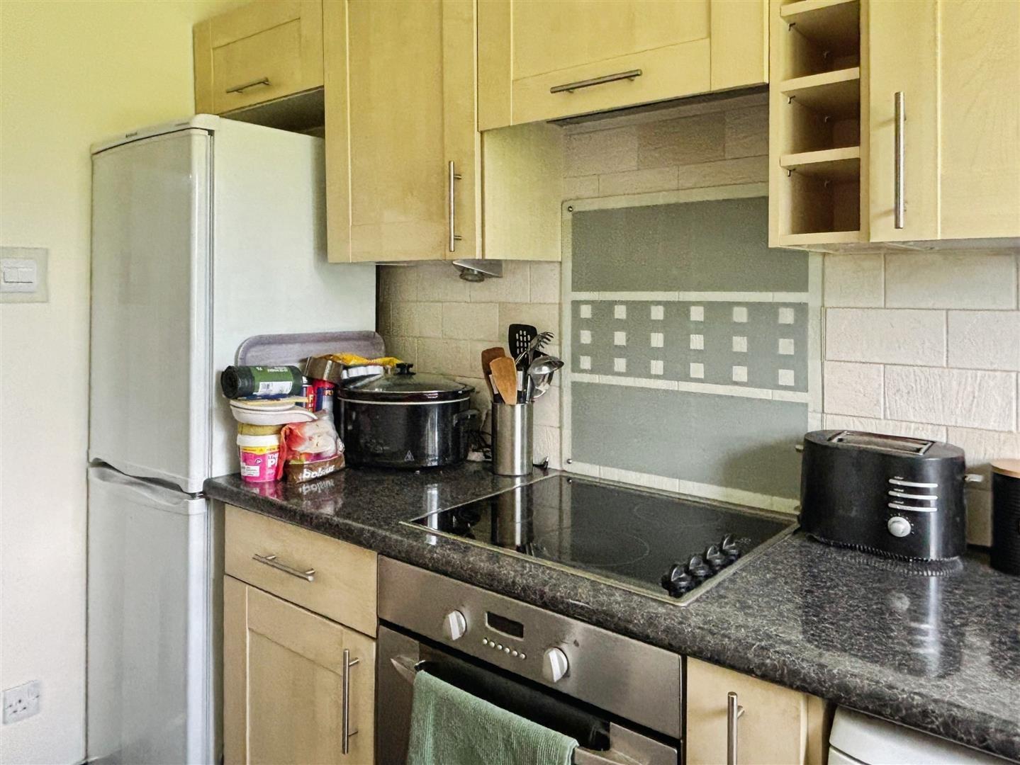 Troutbeck Close , Slough Image 7