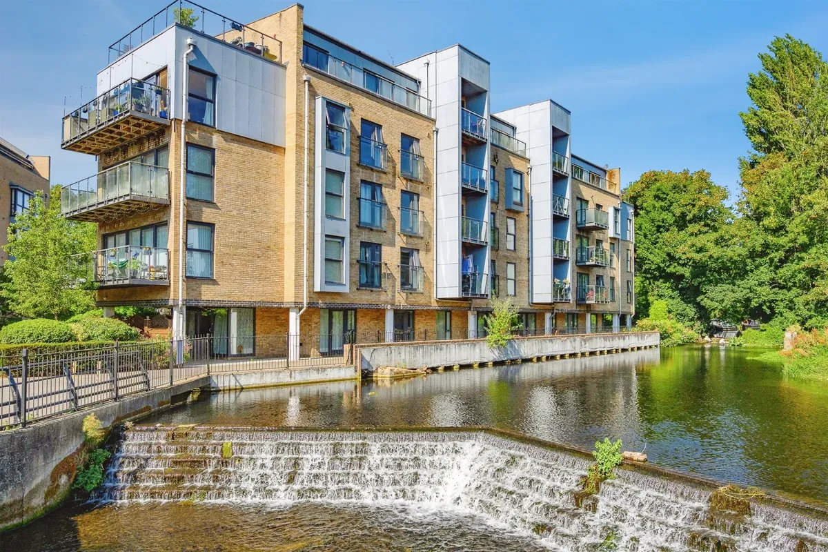 The Embankment, Nash Mills Wharf, Hemel Hempstead
