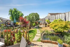 Monarch Gardens, Seaford