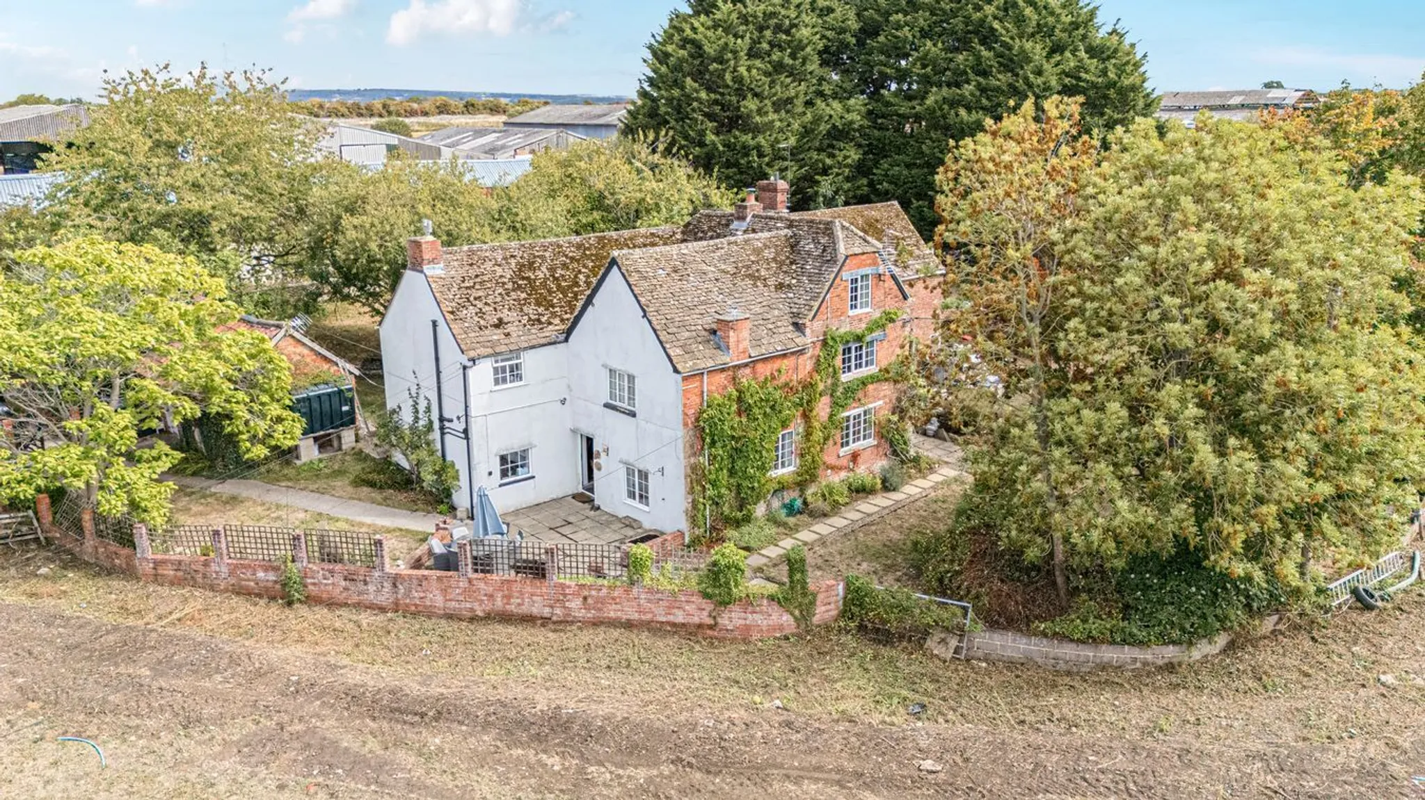 https://mr0.homeflow-assets.co.uk/files/photo/image/47908/2474/_x_/52948357.jpg
