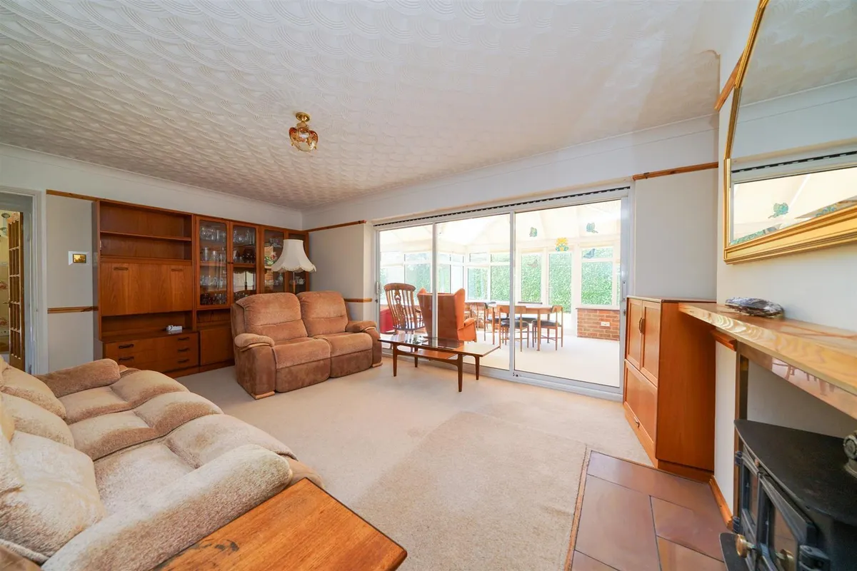 Kendale, Leverstock Green, Hemel Hempstead, Hertfordshire, HP3 8NN