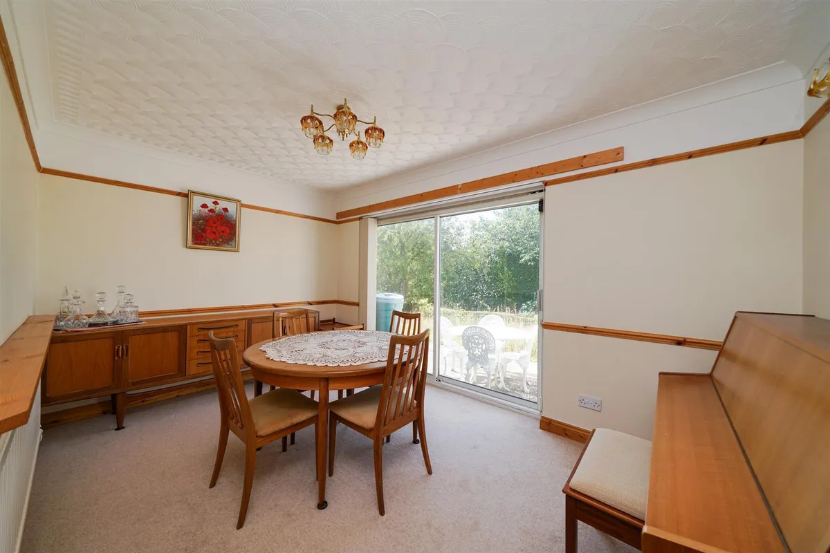 Kendale, Leverstock Green, Hemel Hempstead, Hertfordshire, HP3 8NN