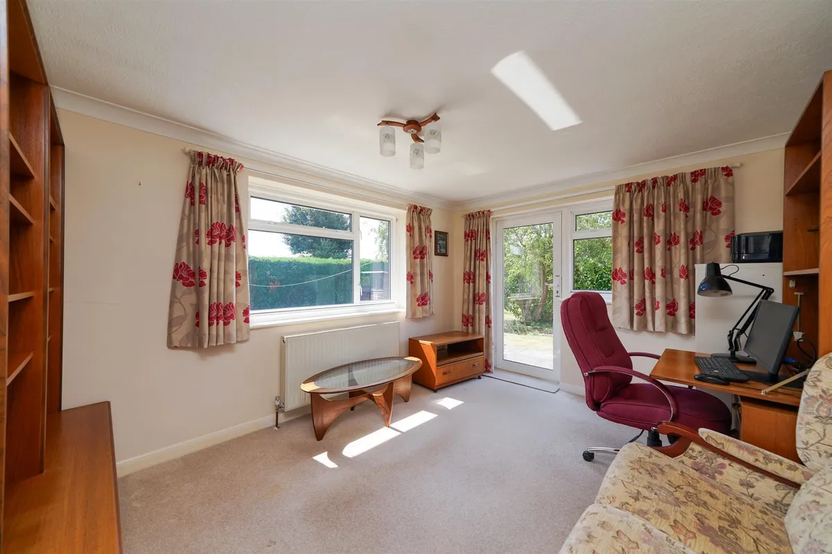 Kendale, Leverstock Green, Hemel Hempstead, Hertfordshire, HP3 8NN
