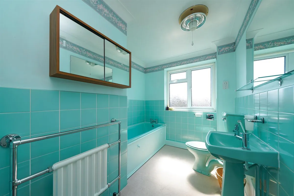Kendale, Leverstock Green, Hemel Hempstead, Hertfordshire, HP3 8NN