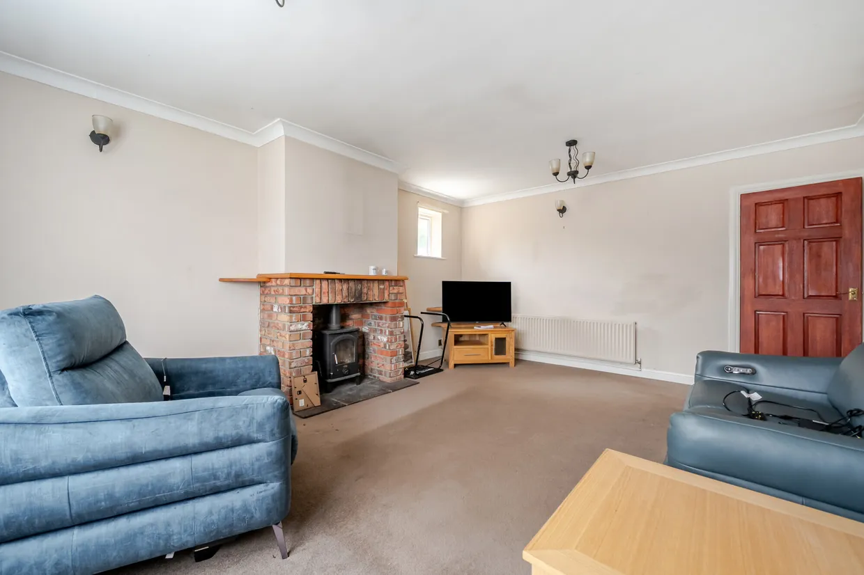 Connaught Road, Fleet, GU51 photo 2