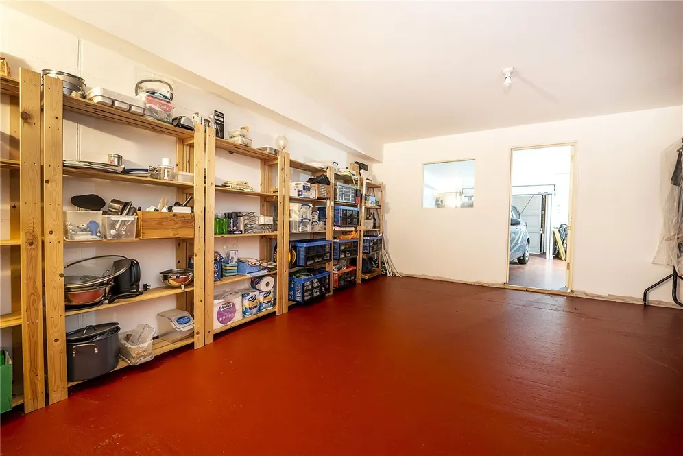Clearwater Place, Surbiton, KT6 photo 17