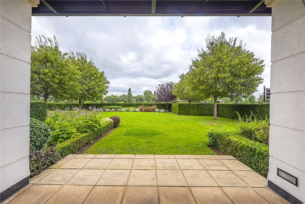 Clearwater Place, Surbiton, KT6 photo 20