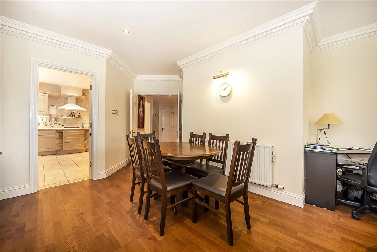 Clearwater Place, Surbiton, KT6 photo 7
