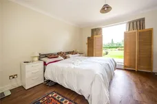 Clearwater Place, Surbiton, KT6 photo 10