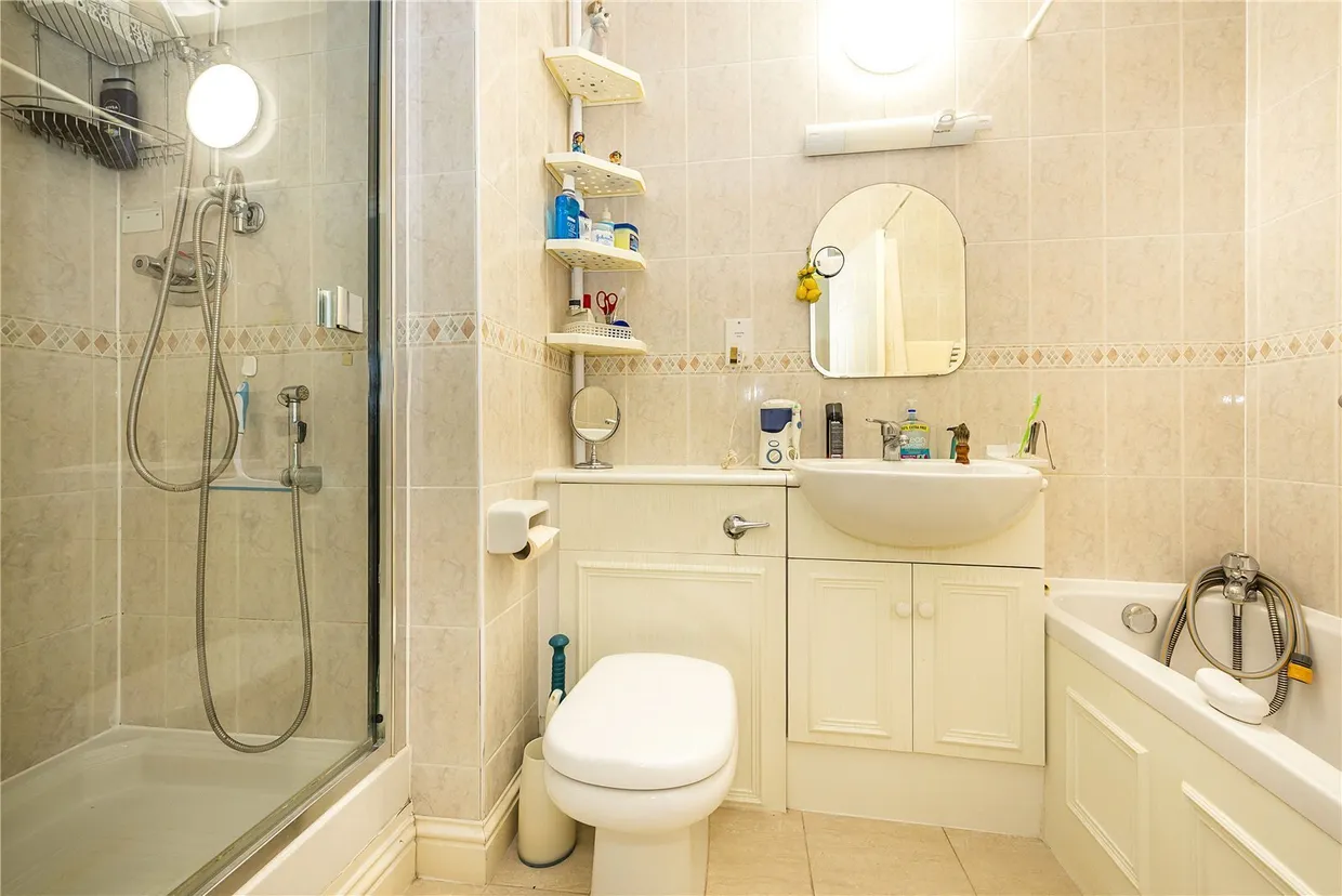 Clearwater Place, Surbiton, KT6 photo 14