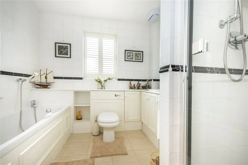 Clearwater Place, Surbiton, KT6 photo 15
