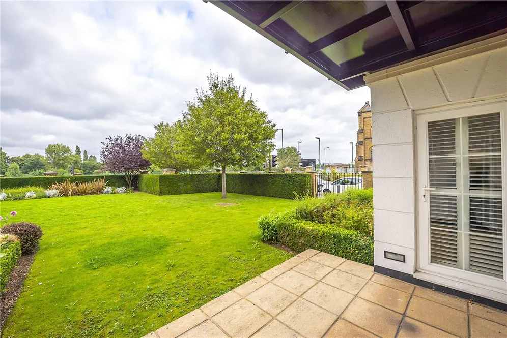 Clearwater Place, Surbiton, KT6 photo 19