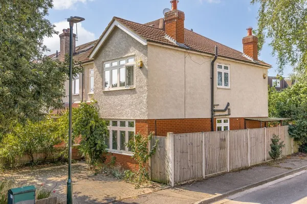Cambridge Road, Teddington, TW11 photo 1
