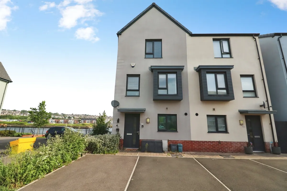 Ffordd Pentre, BARRY