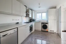 Ffordd Pentre, BARRY