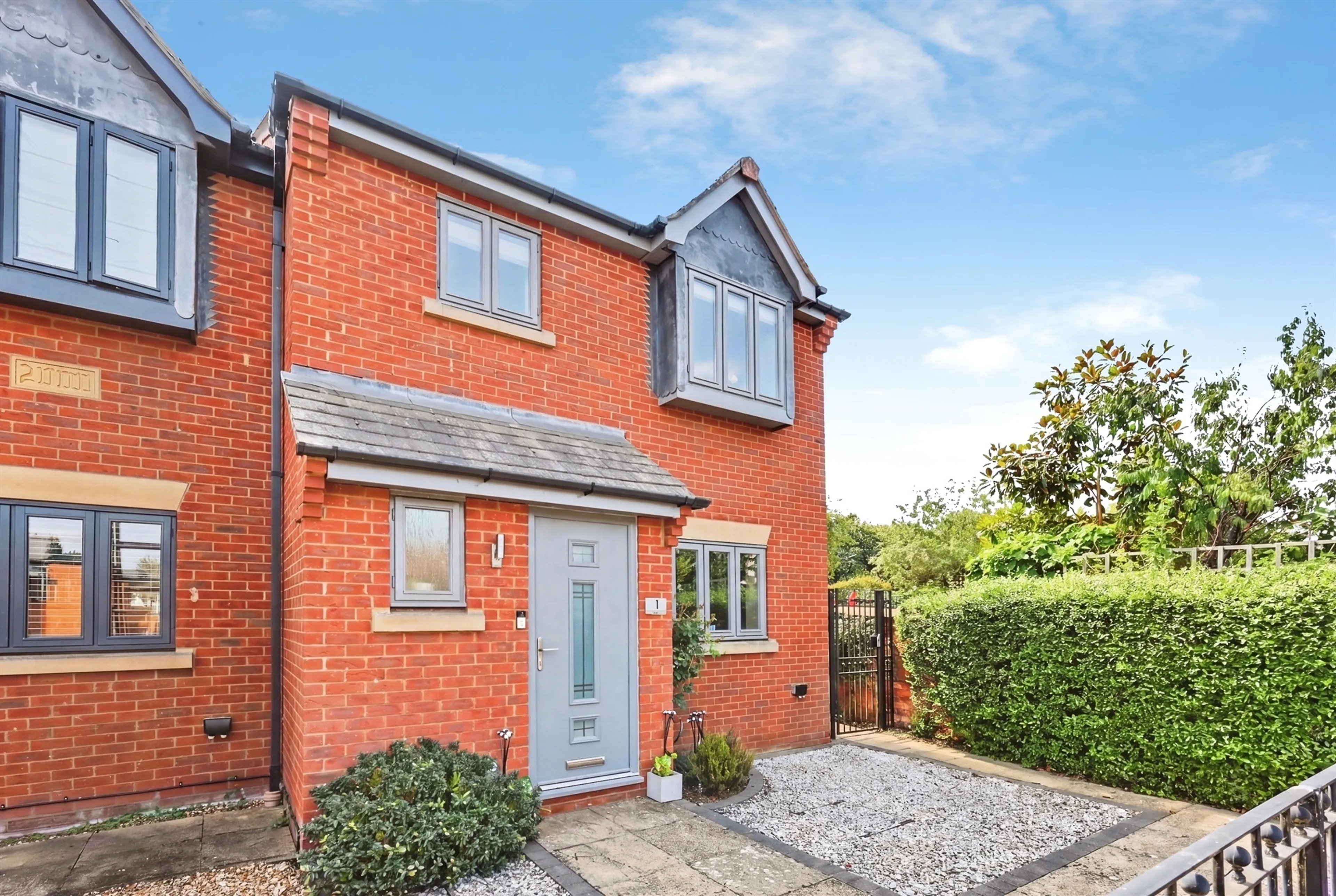 Property photo 0