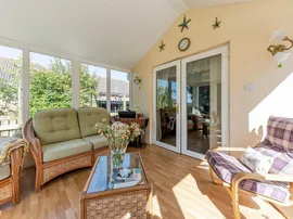 Prestwick Close, Grantham thumb 2