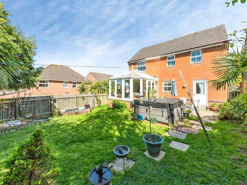 Prestwick Close, Granthamphoto