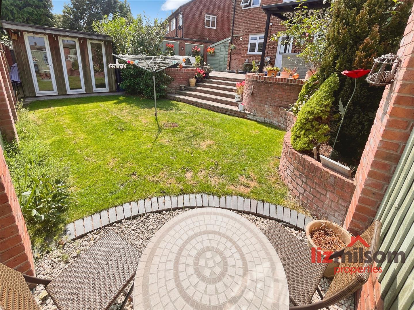 Salisbury Drive, Midway, Swadlincote Image 4