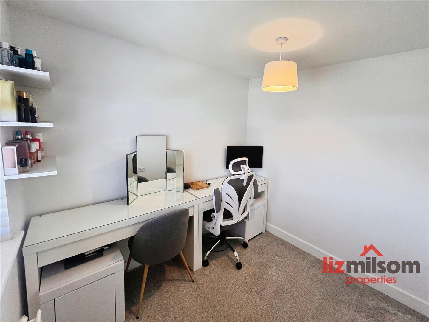 Salisbury Drive, Midway, Swadlincote Image 20