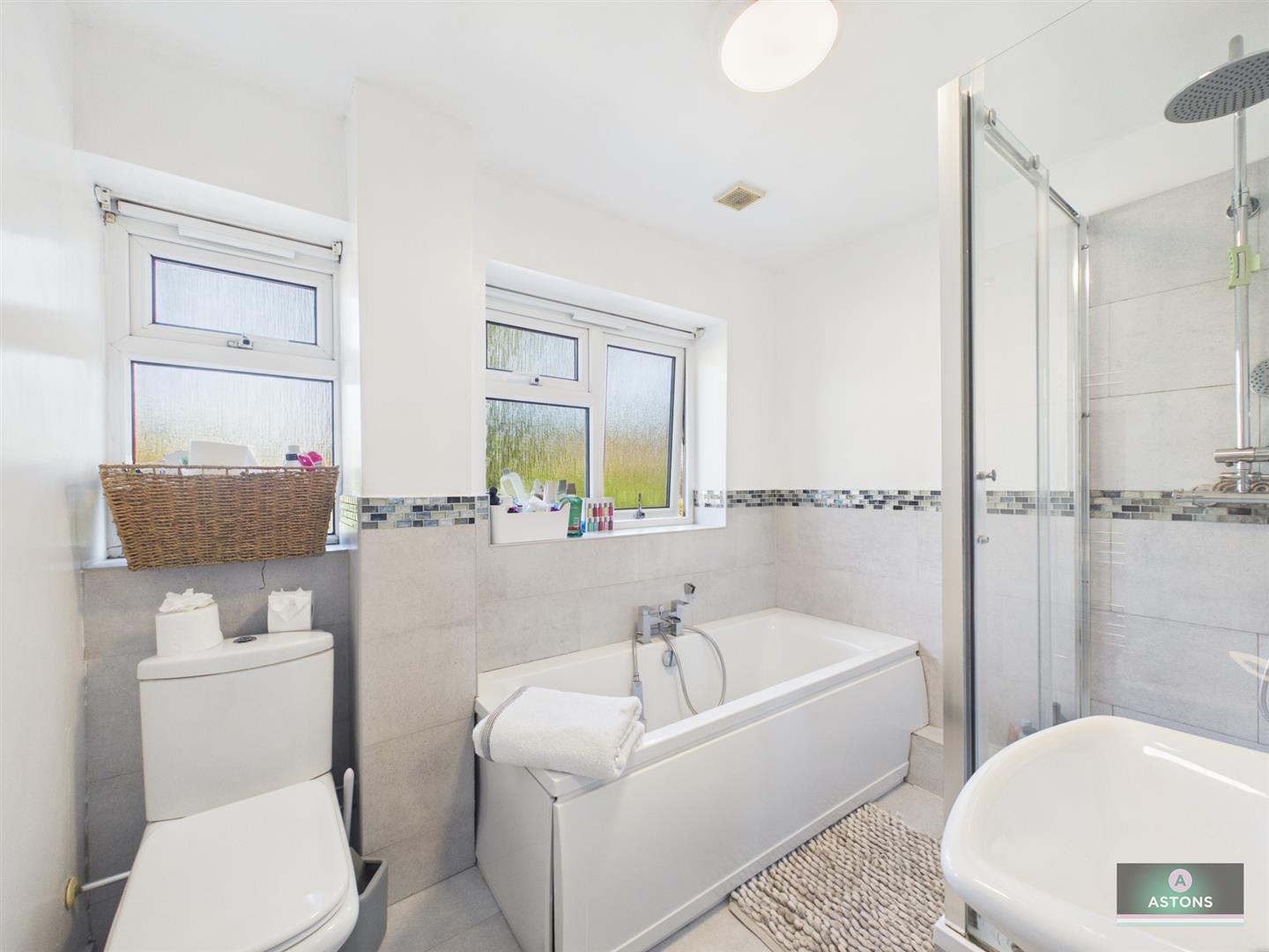 Gossops Green, Crawley Image 14