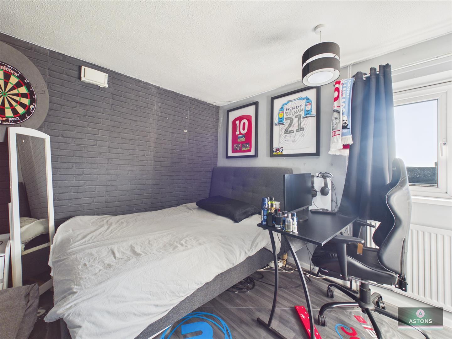 Gossops Green, Crawley Image 17