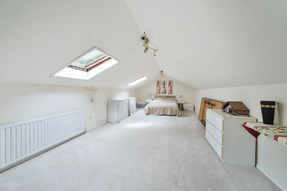 Waverley Road, Farnborough, GU14 photo 7