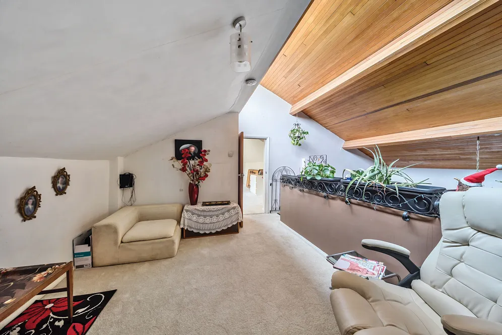 Waverley Road, Farnborough, GU14 photo 8