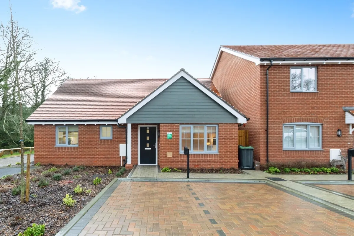 Edmondsham Road, Verwood