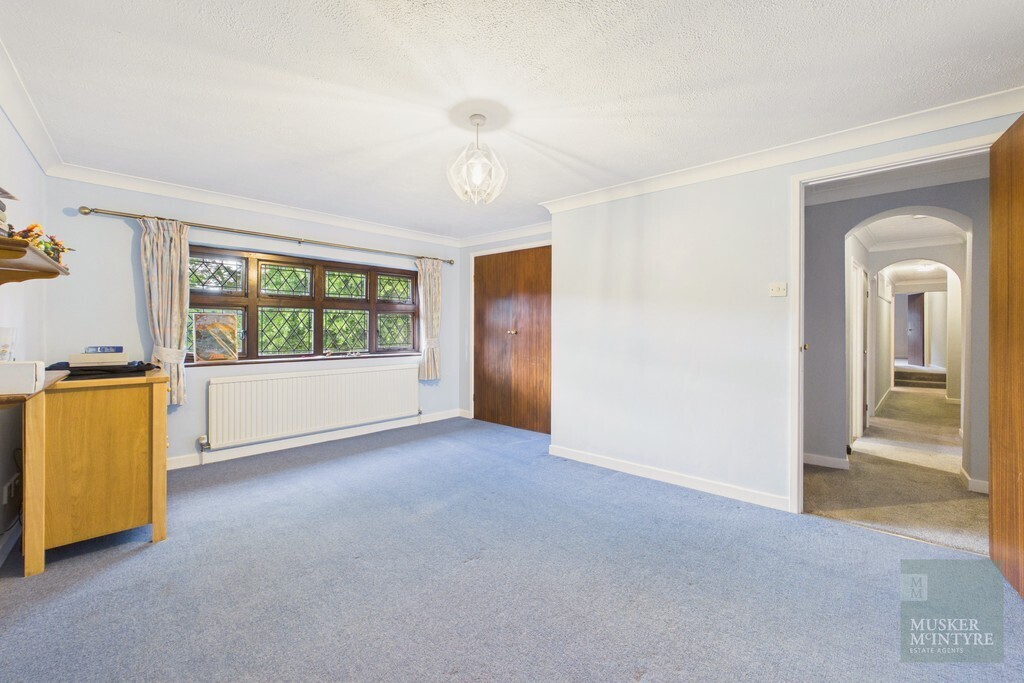 Church Road, Flixton Image 15