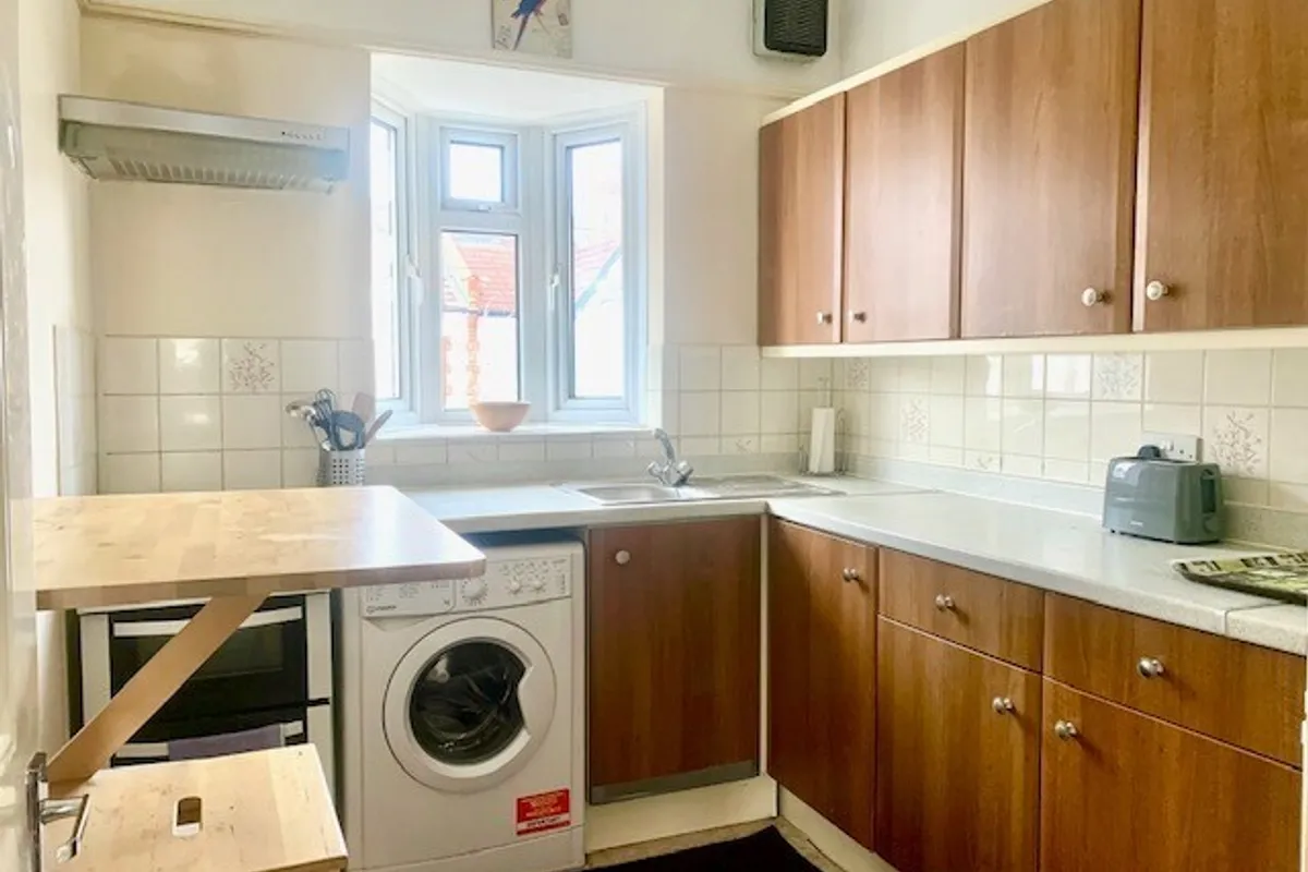 Kingsway, Mortlake, London