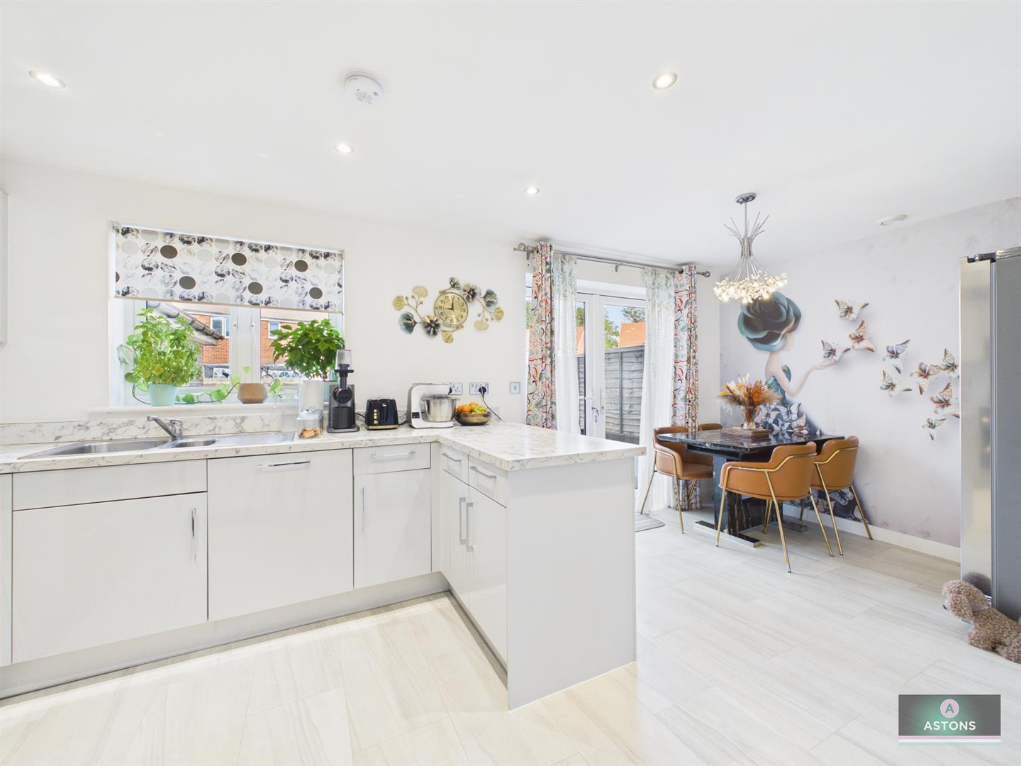 Cornwell Avenue, Crawley Image 3