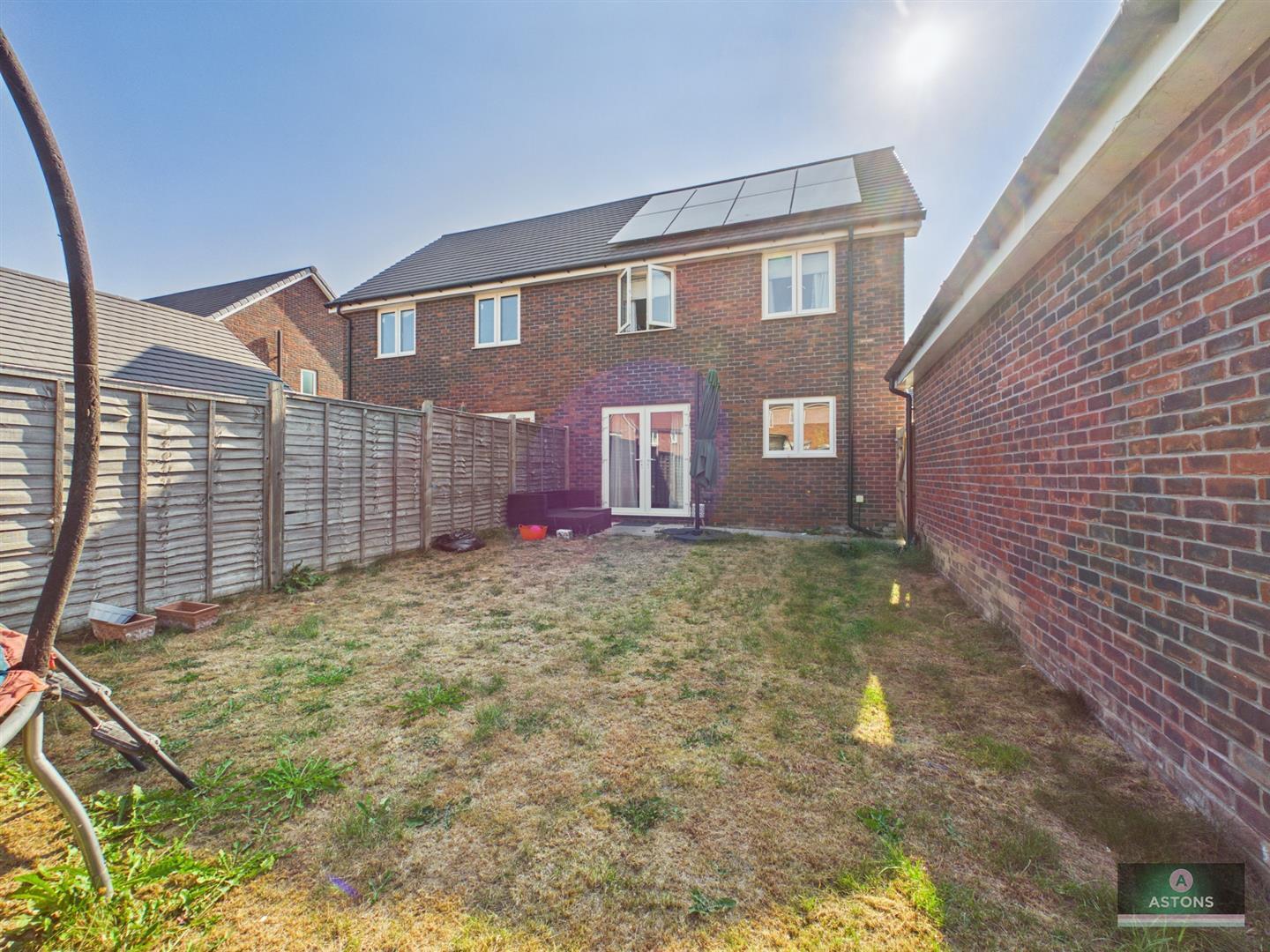 Cornwell Avenue, Crawley Image 8
