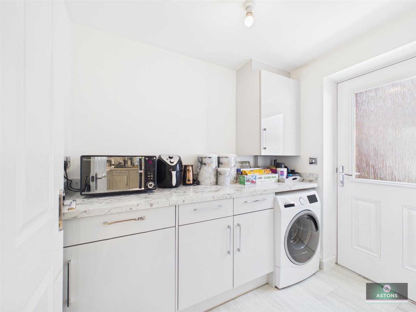 Cornwell Avenue, Crawley Image 12