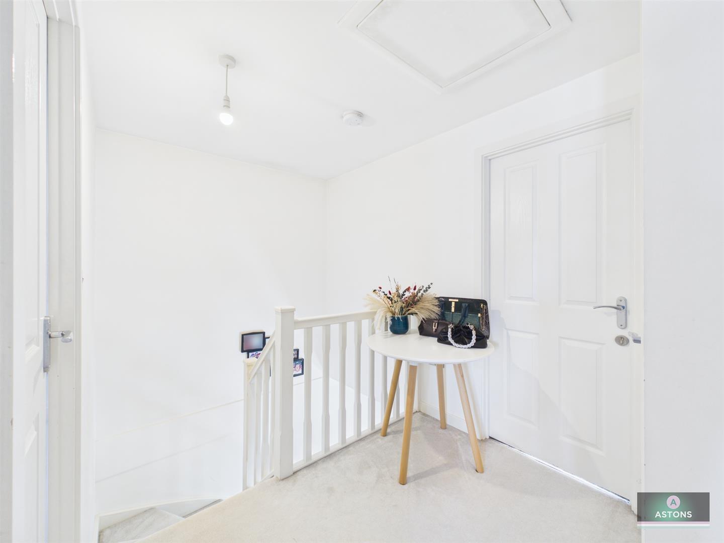 Cornwell Avenue, Crawley Image 13
