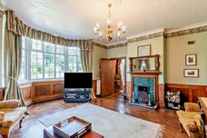 London Road, Bagshot, GU19 photo 8